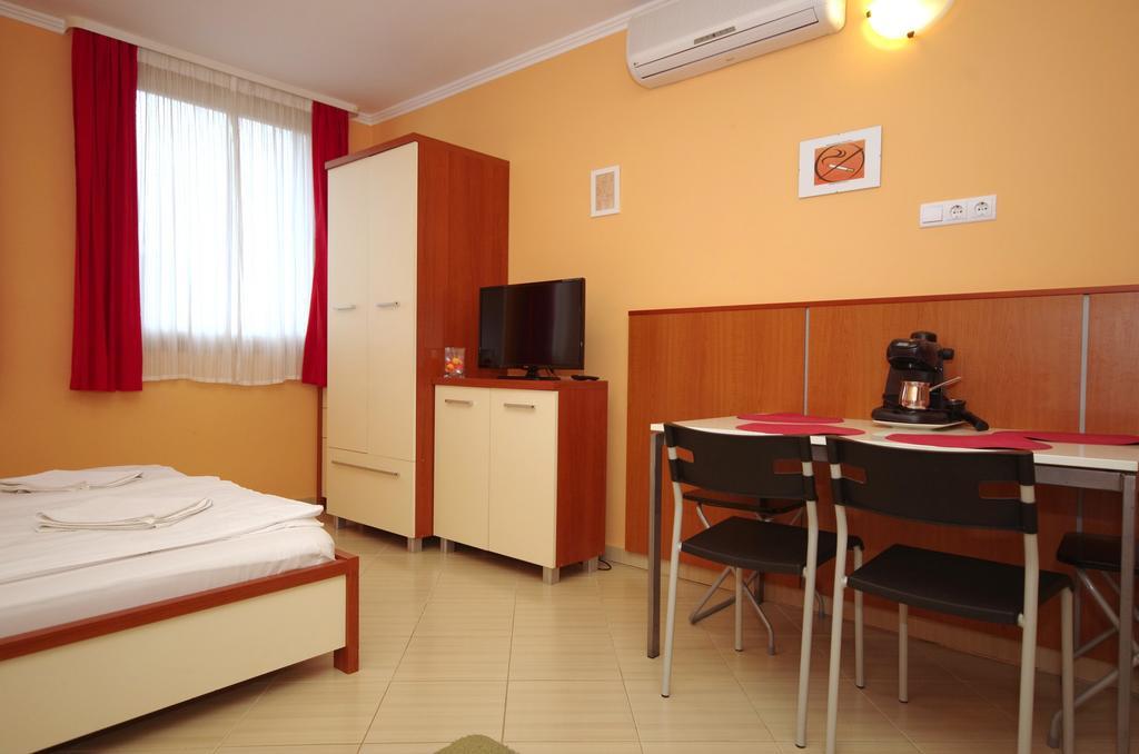 גיולה Vararok Apartman מראה חיצוני תמונה