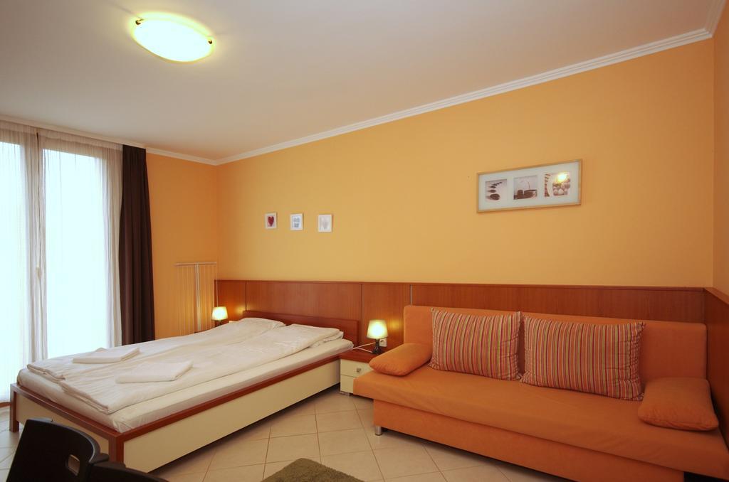 גיולה Vararok Apartman מראה חיצוני תמונה