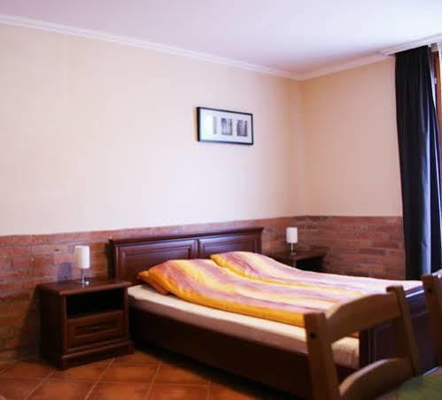 גיולה Vararok Apartman מראה חיצוני תמונה